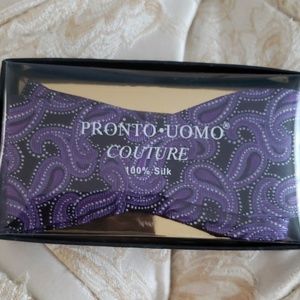 100% silk men's bow tie.